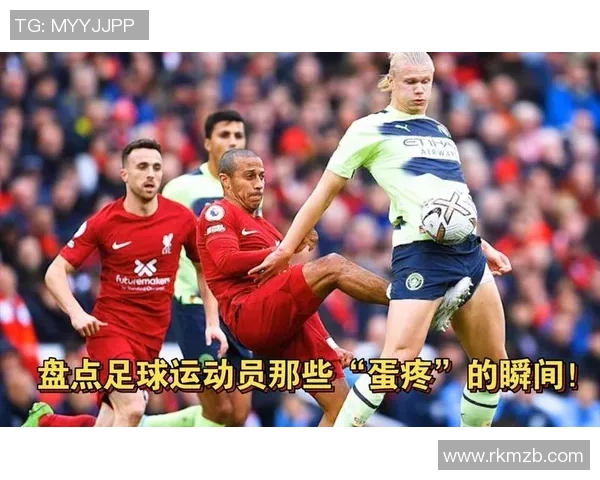 足球明星珍贵瞬间大揭秘罕见照片展现他们不为人知的一面 足球明星珍贵瞬间大揭秘罕见照片展现他们不为人知的一面