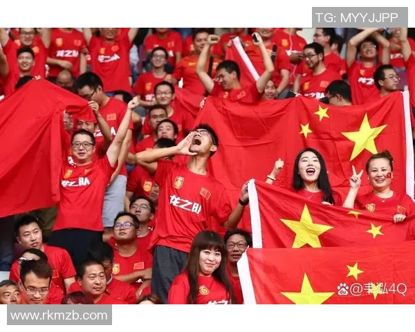 中国足球明星汇聚一堂盘点历史与现役球员的辉煌成就与影响力 中国足球明星汇聚一堂盘点历史与现役球员的辉煌成就与影响力