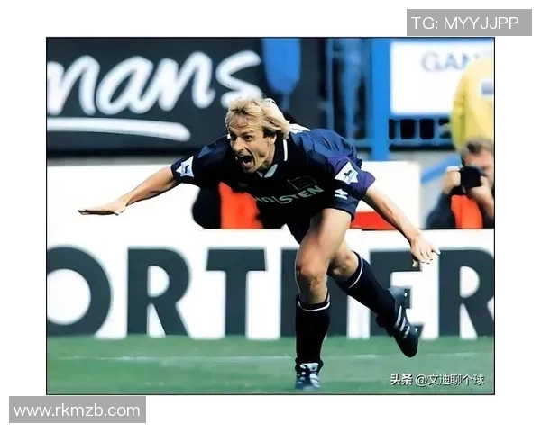 大胡子足球明星的传奇人生与赛场风采揭秘