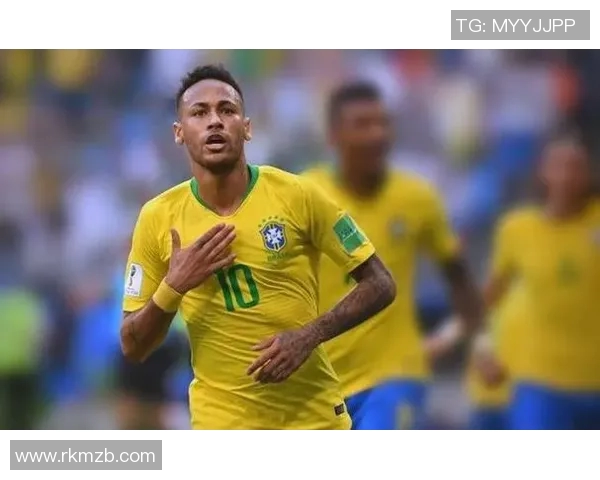 白皙皮肤的足球明星们在绿茵场上的风采与魅力解析