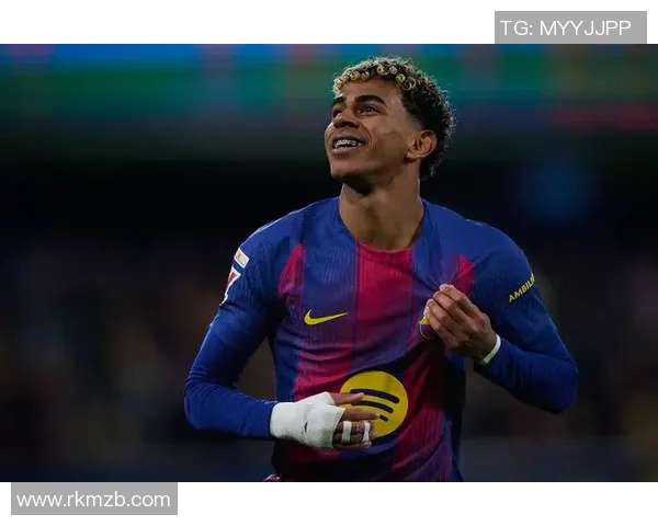 蓝色头发的足球明星是谁他在赛场上的表现如何引人注目 蓝色头发的足球明星是谁他在赛场上的表现如何引人注目